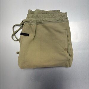Fear of God Essentials Sweatpants Khaki / Dark Oatmeal Size L NWOT
